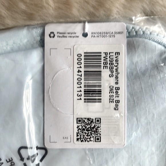 NWT LULULEMON BELT BAG 1L Powder Blue DEAD STOCK COLOR - Picture 15 of 16